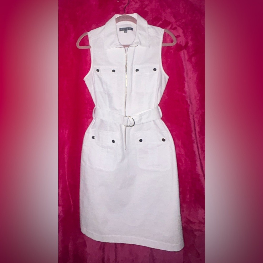 Sharagano White Sleeveless Belted Dress